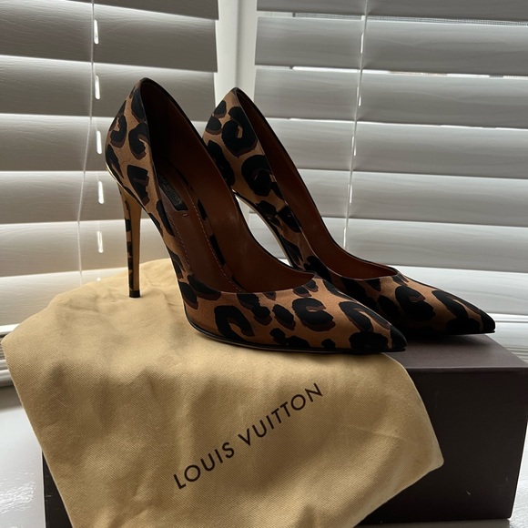 Louis Vuitton Heels - Picture 1 of 3